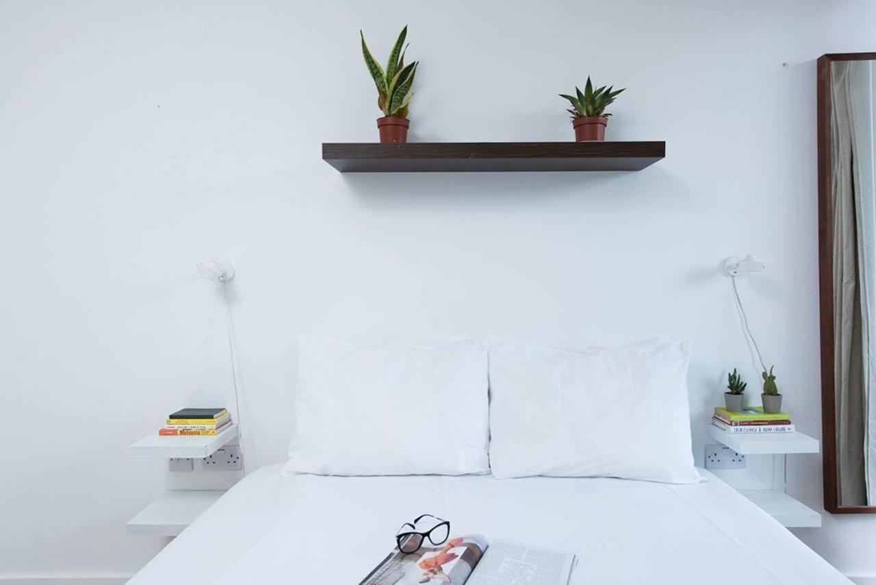 Stylish 2 Bedroom Flat With Balcony In London Bagian luar foto